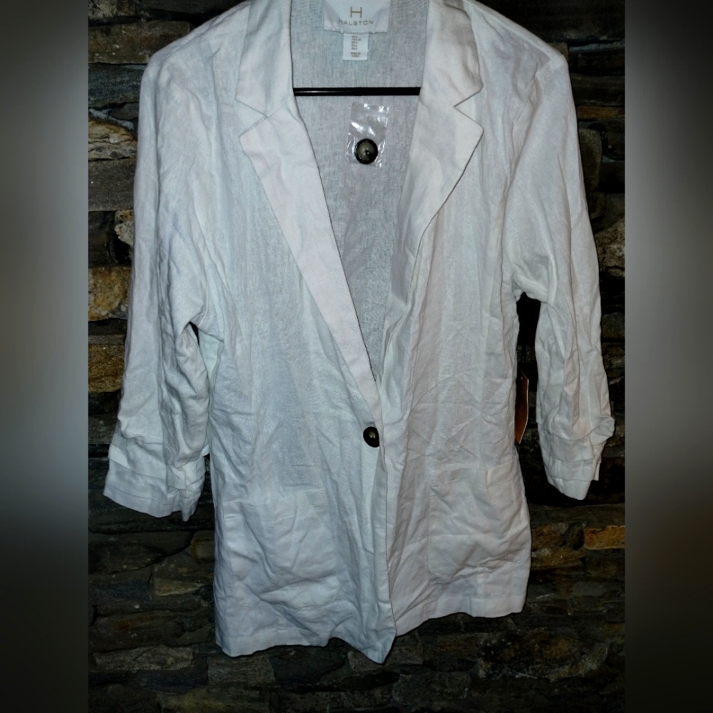 Halston New White Linen Blend Blazer with Button Detail And Pleated Sleeves